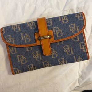 Vintage Dooney and Bourke wallet
